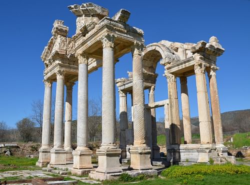 The Tetrapylon of Aphrodisias