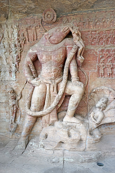 Vishnu como Varaha, Cavernas Udayagiri