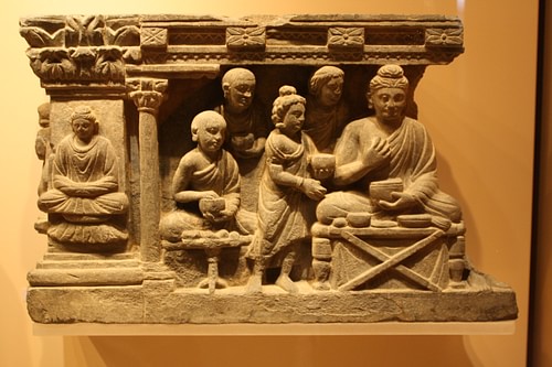 Gandhara Alívio de Buda comendo com monges