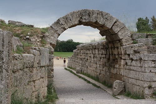 Antik Olimpiyat Oyunlarının Tarihi 7 Mitolojiler.com Stadium Entrance, Olympia