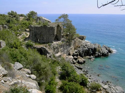 Ruins of Aytap (by Htkava, CC BY-SA)