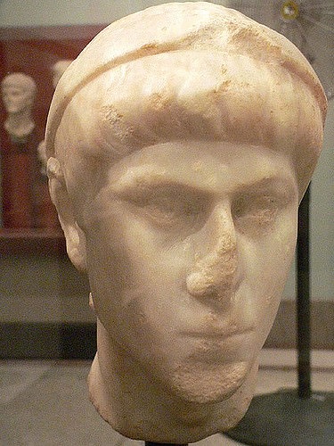 Emperor Constantius II (by Mary Harrsch (Photographed at the University of Pennsylvania Museum of Archaeology), CC BY-SA)