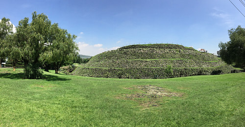 Temple Mound of Cuicuilco (by T.J. DeGroat, CC BY)