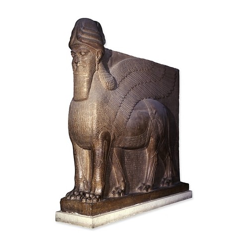 II. Ashurnasirpal'in Kuzey-Batı Sarayı'ndan devasa kanatlı aslan heykeli