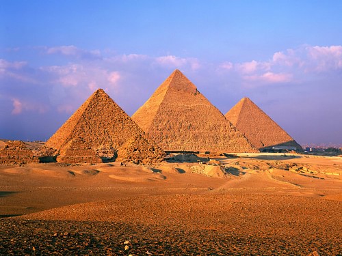 The Pyramids, Giza, Egypt (by Shellapic76, CC BY)