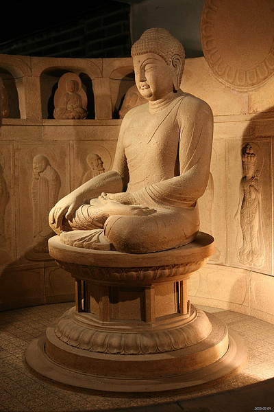 Buddha Statue, Seokguram Grotto (by Jinho Jung, CC BY-NC-SA)
