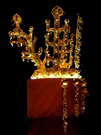 Gold Crown of Silla (by Martin Roell, CC BY-SA)