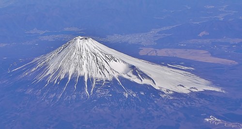 Mount Fuji, Aerial View (by Manish Prabhune, CC BY)