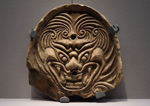 Demon Ridge-end Tile, Nara