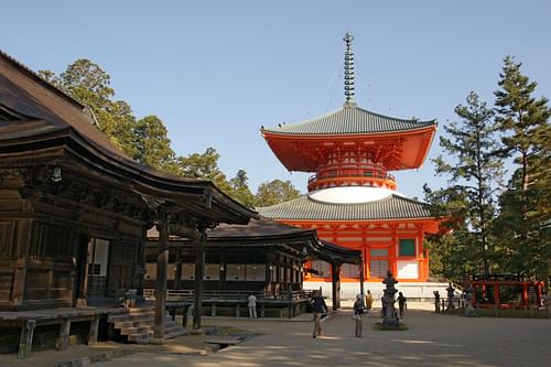 Danjo Garan, Mount Koya (by 663highland, CC BY-SA)