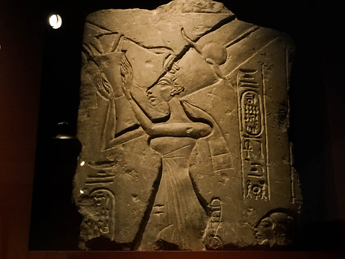 Nefertiti Offering to the Aten