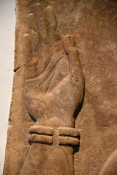Apkallu's Hand