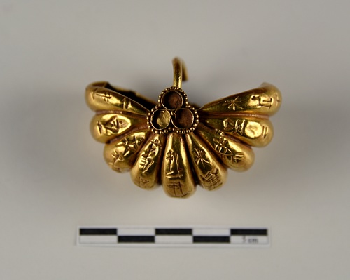 Mesopotamian Gold Earring, Ur III