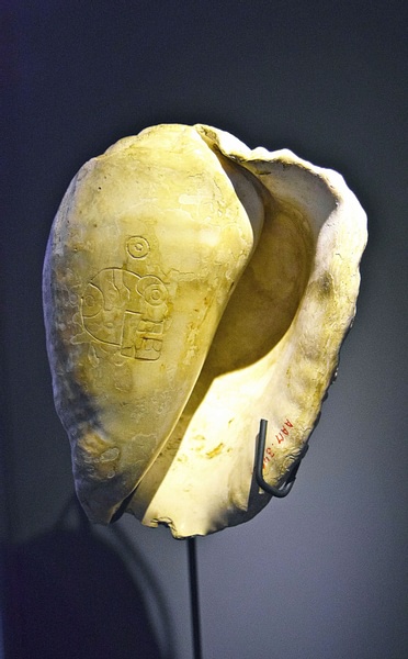 Aztec Conch Shell Trumpet (Tecciztli)