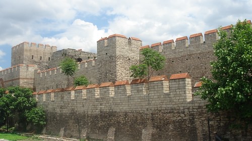 Theodosian Walls (by Bigdaddy1204, CC BY-SA)