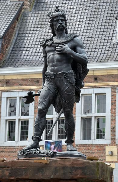 Statue of Ambiorix (by Carole Raddato, CC BY-NC-SA)