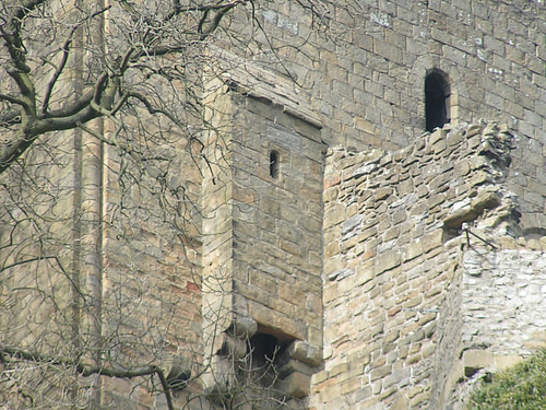 Garderobe, Peveril Castle