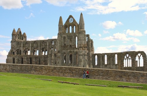 Whitby Abbey (by Mark Cartwright, CC BY-NC-SA)