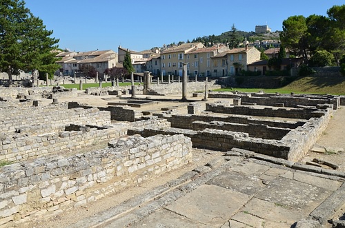 Dolphin House, Vaison-la-Romaine