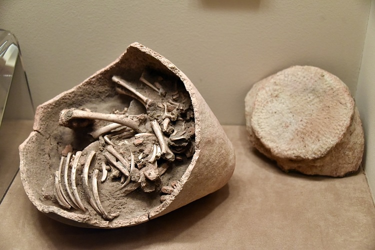 Infant Burial from Tulaylat al-Ghassul