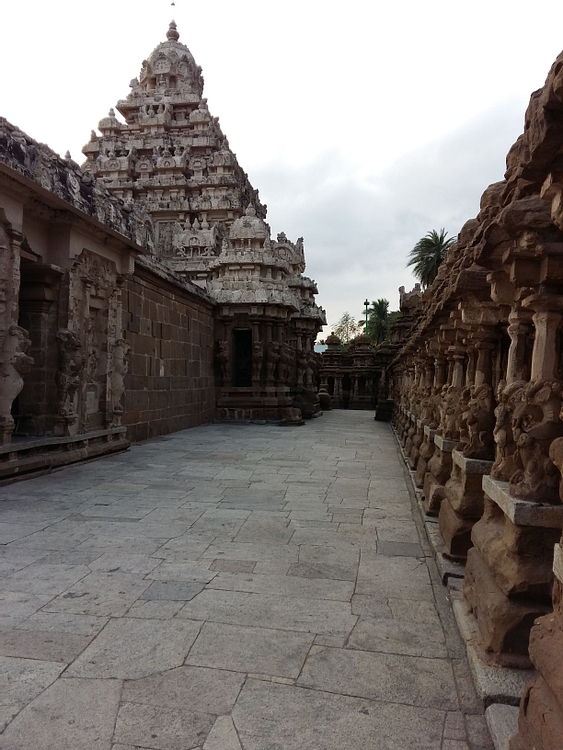 Inner Courtyard, Kailasanatha Temple