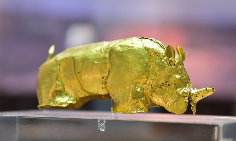 Gold Rhinoceros Mapungubwe Illustration World History Encyclopedia gold-rhinoceros-mapungubwe-illustration-world-history-encyclopedia