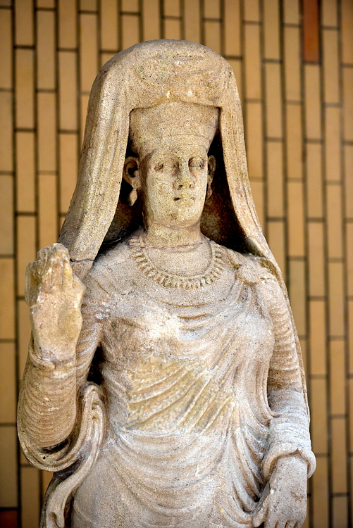 Detail of Statue of Abu Bint Deimon, Hatra