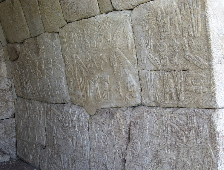 Luwian Hieroglyphs in Hattusa
