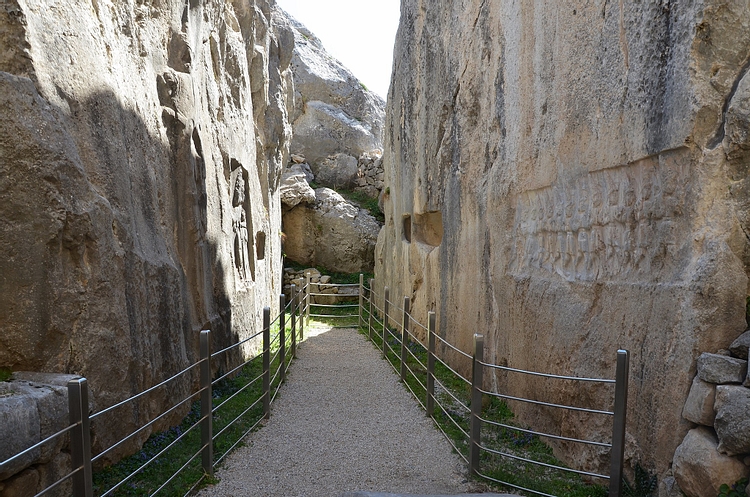 Yazilikaya Hittite Rock Sanctuary, Overview of Chamber B