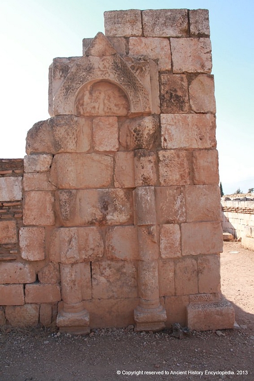 Mihrab, Anjar