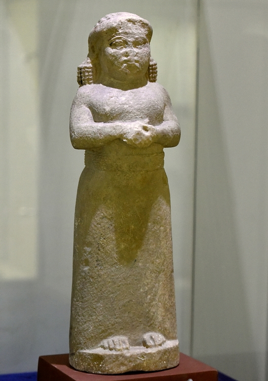 Statue of a Woman from Ashur