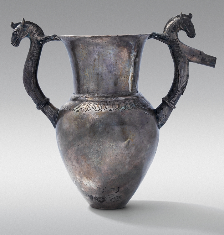 Amphora-Rhyton with Zoomorphic Handles, Vassil Bojkov Collection