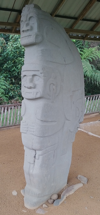 El Doble Yo Funerary Statue, Alto de Las Piedras