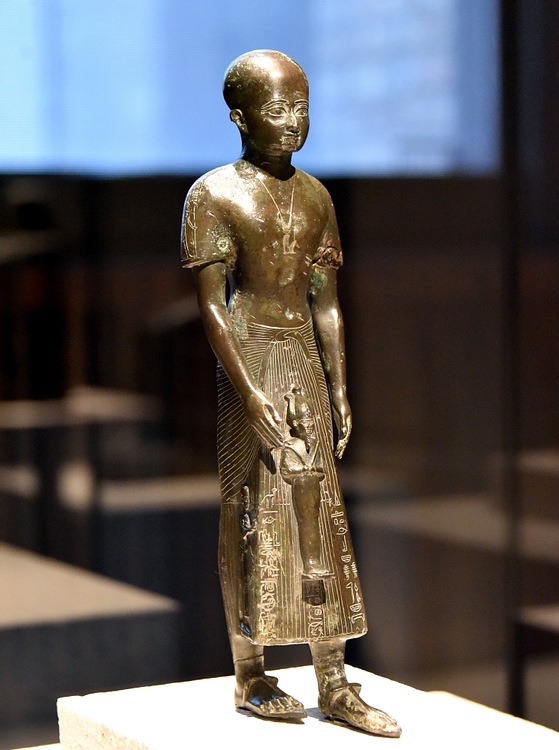 Statue of Khonsumeb