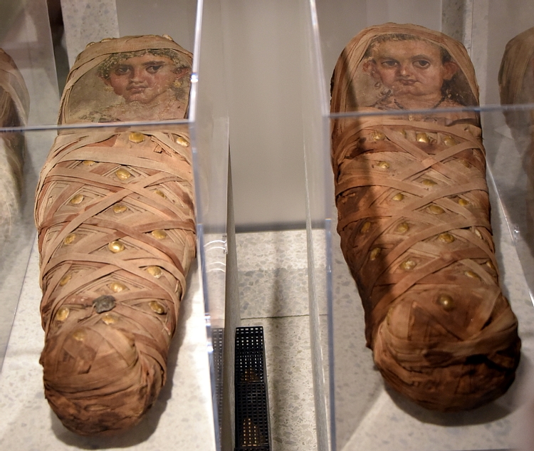 Mummies of Aline's Daughters, Hawara