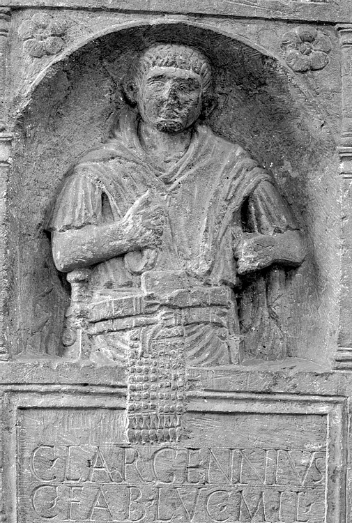 Half-figure tombstone of Gaius Largennius