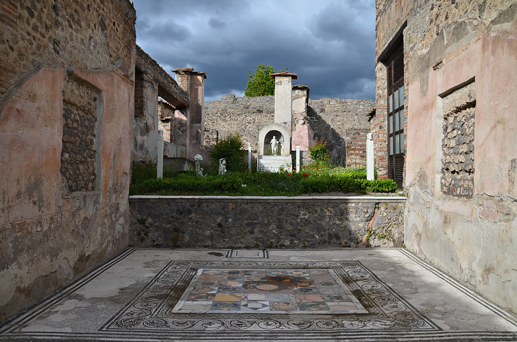 The House of Marcus Lucretius in Pompeii