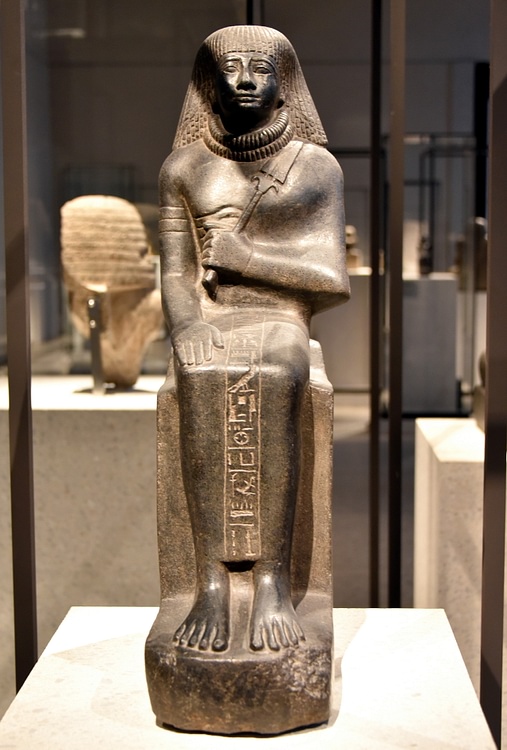 Statue of Men-techenu