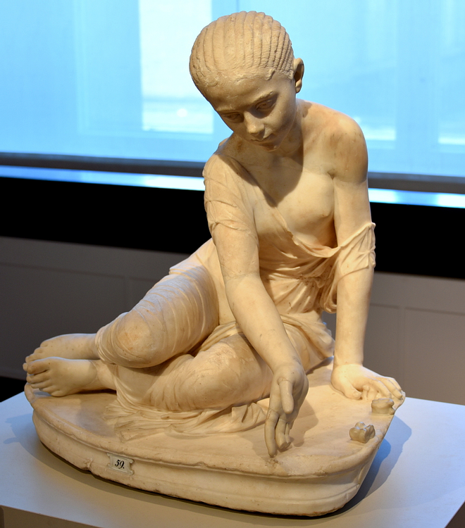 Statue of a Girl Playing Knucklebones