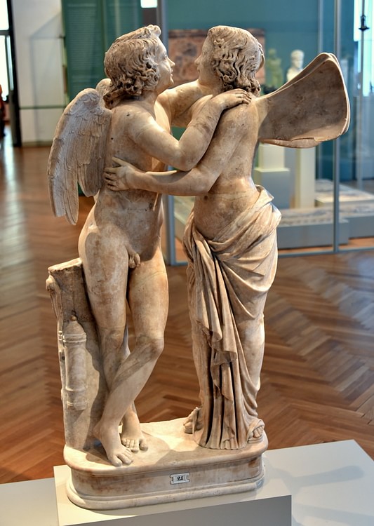 Statue of Amor & Psyche