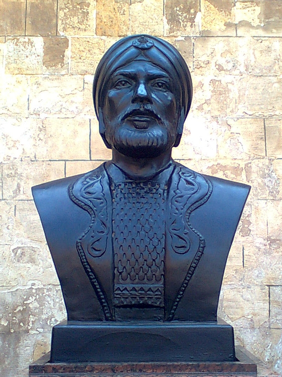 Statue of Sultan Qutuz