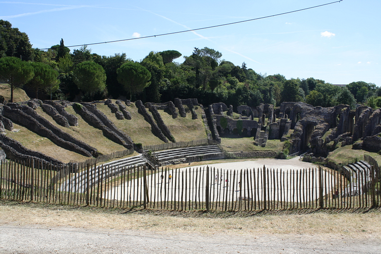 Roman Amphitheatre, Mediolanum Santonum