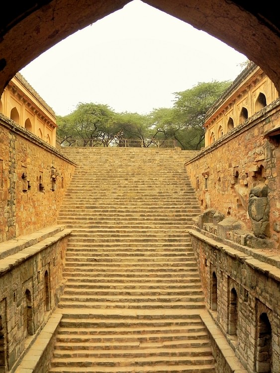 Rajaon Ki Baoli, Delhi