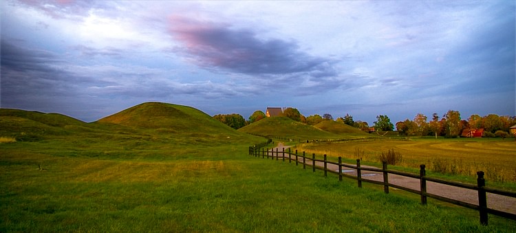 Gamla Uppsala, Royal Mounds