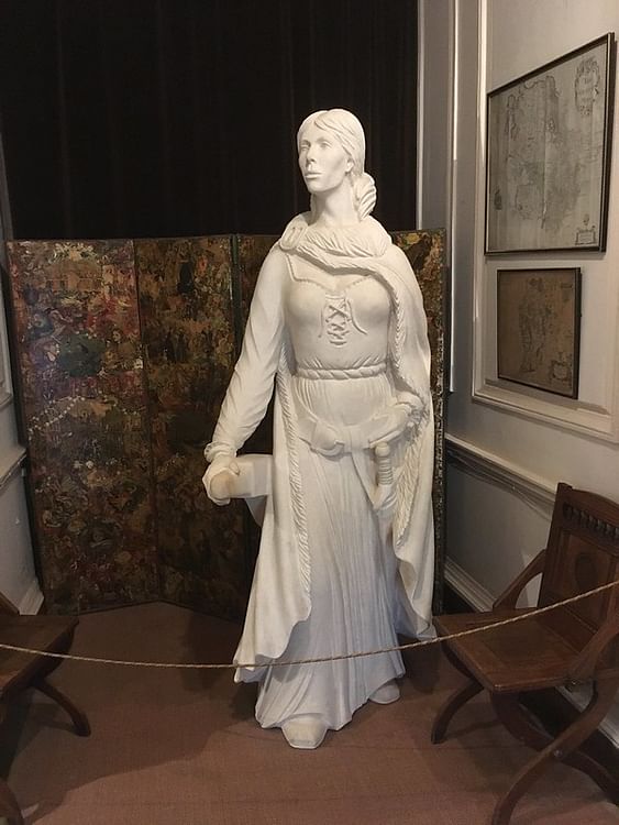 Sculpture of Grace O'Malley