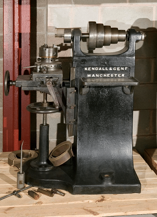 Milling Machine (Illustration) - World History Encyclopedia