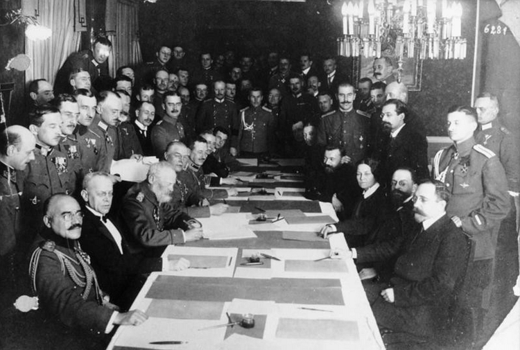 Signing the Armistice between Russia and Germany, 1917