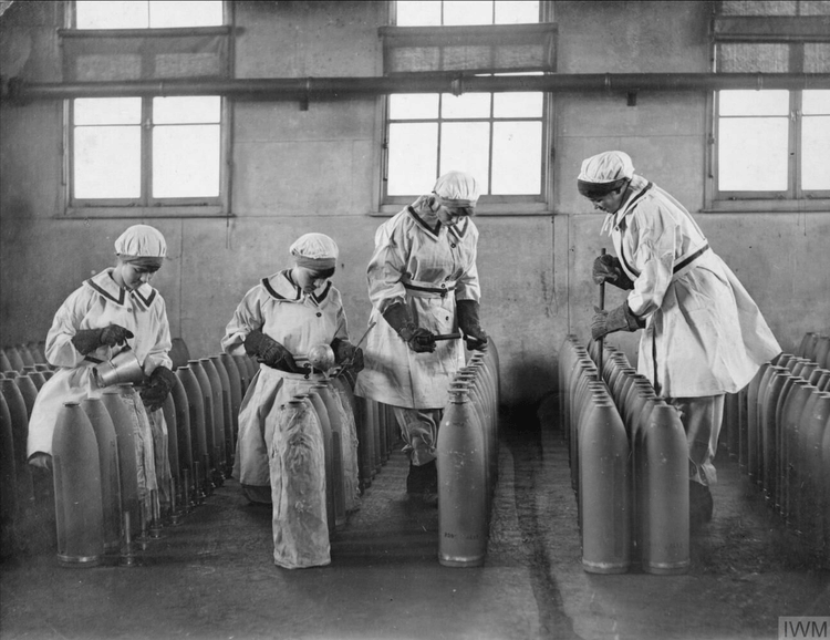 Women Munitions Workers, WWI