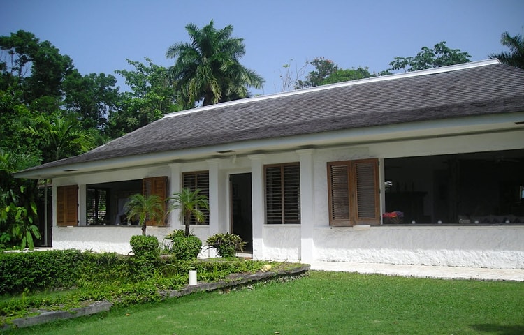 Ian Fleming's Bungalow Goldeneye, Jamaica