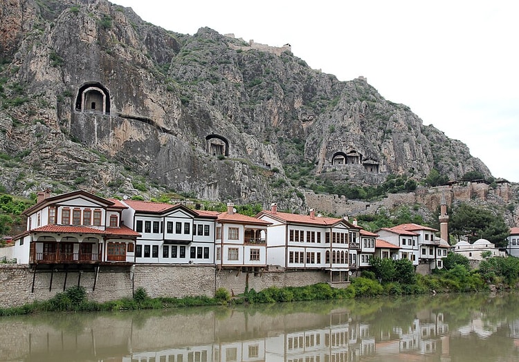 Royal Tombs of Pontic Rulers in Amasia